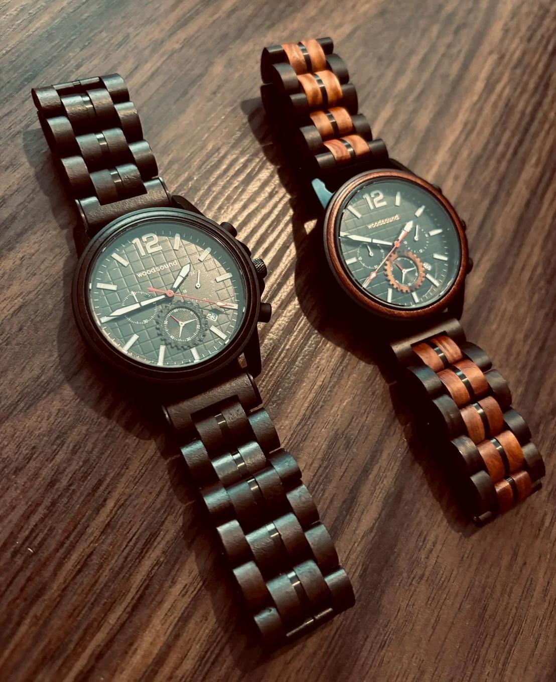 ボディとベルトに天然木を採用したクロノグラフ時計。ぬくもりある