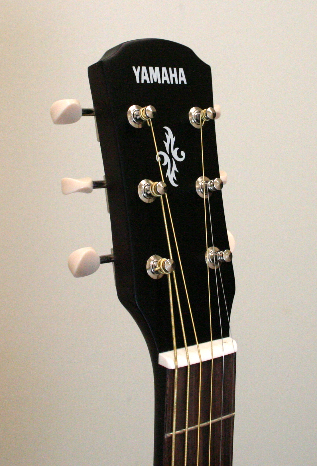 Yamaha APXT2-OVS 3/4 Size Acoustic Electric Guitar Old Violin