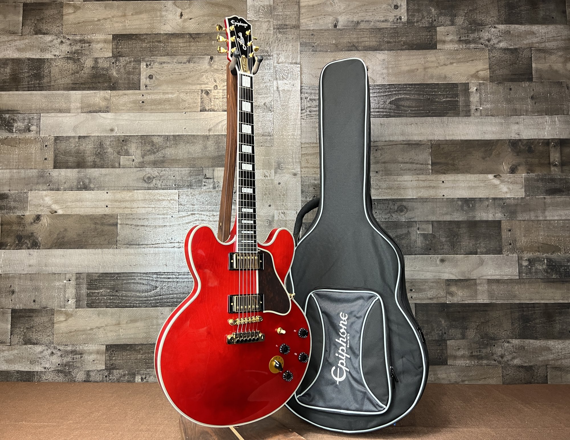 Epiphone B.B. King Lucille Limited Edition Semi-hollowbody