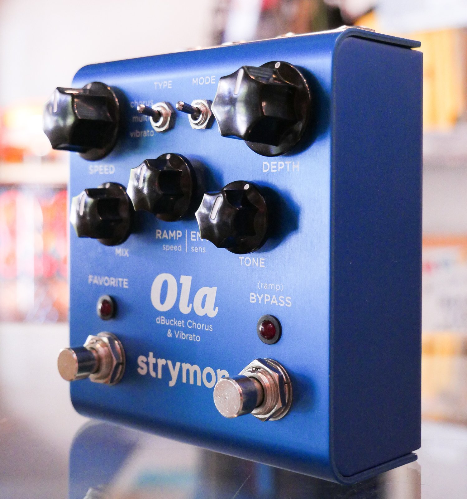 Strymon Ola Chorus and Vibrato w/box