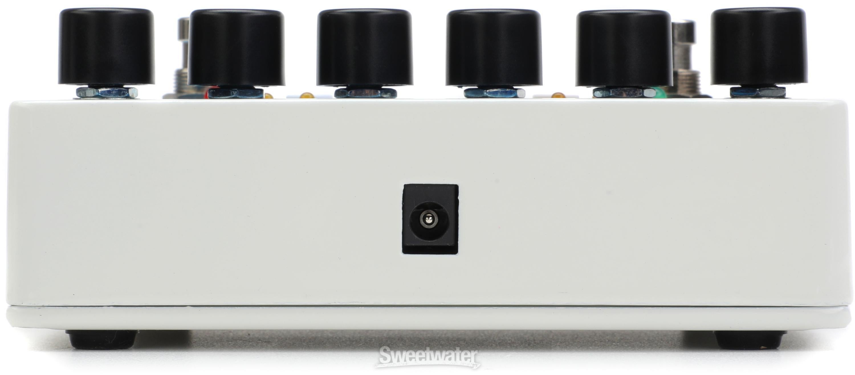 Electro-Harmonix Deluxe Memory Man 1100-TT Delay Pedal with Tap