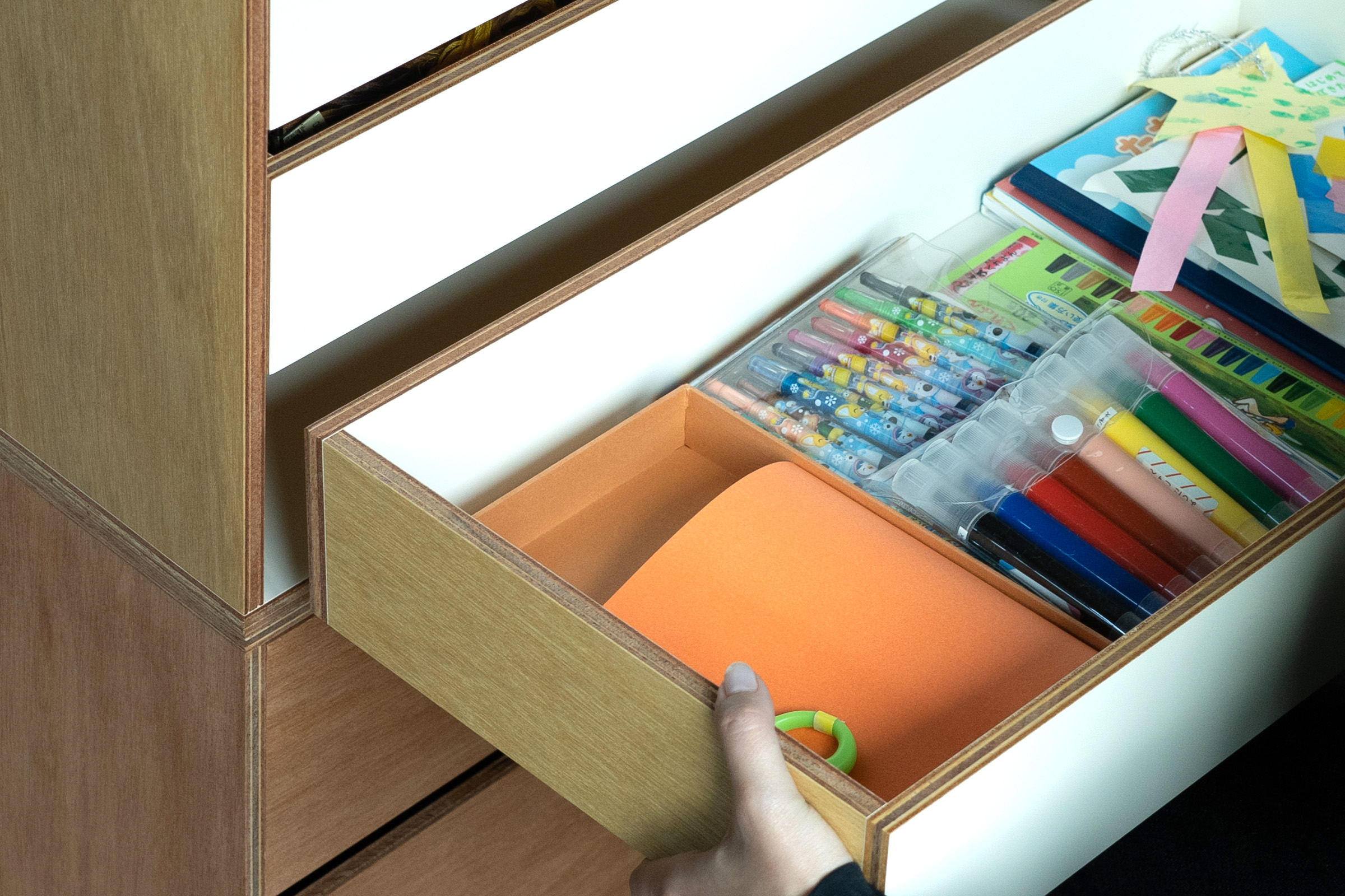 自由につかえる箱型シェルフ LAUAN SHELVES | D&DEPARTMENT