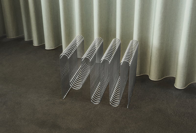 AYTM Curva magazine holder, silver | Finnish Design Shop