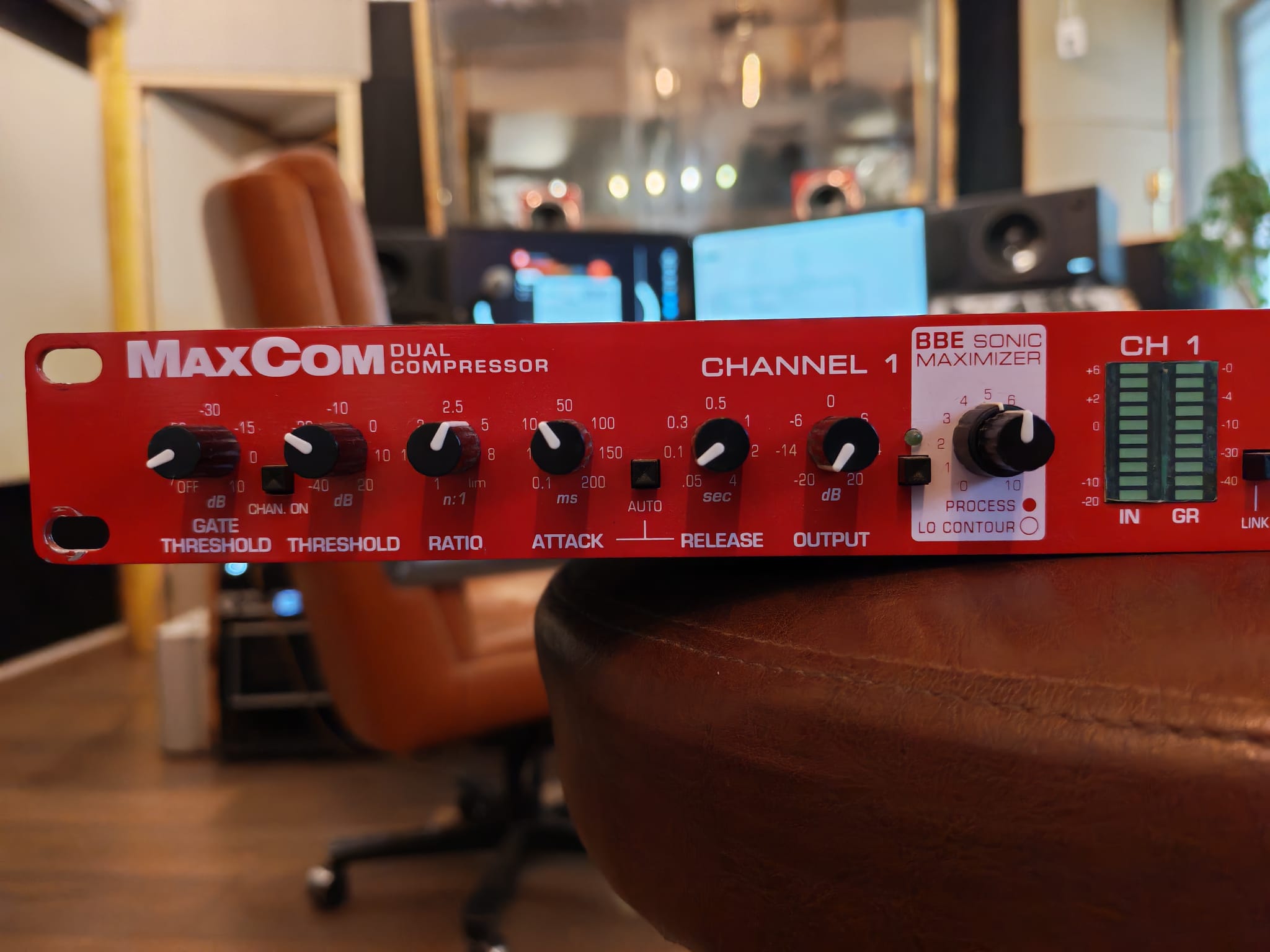 MaxCom - BBE MaxCom - Audiofanzine