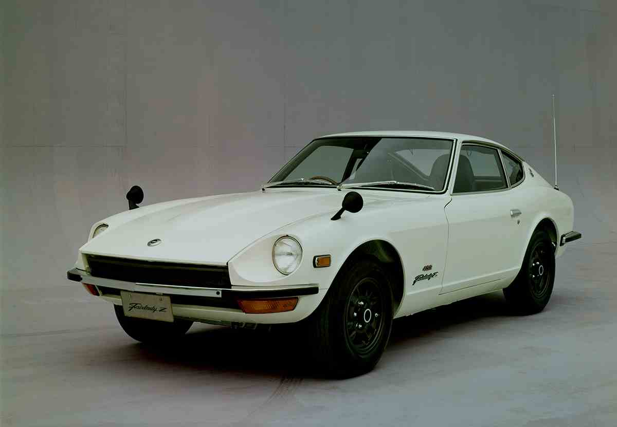 69日産フェアレディZ432 vs 67トヨタ2000GT | 名車文化研究所