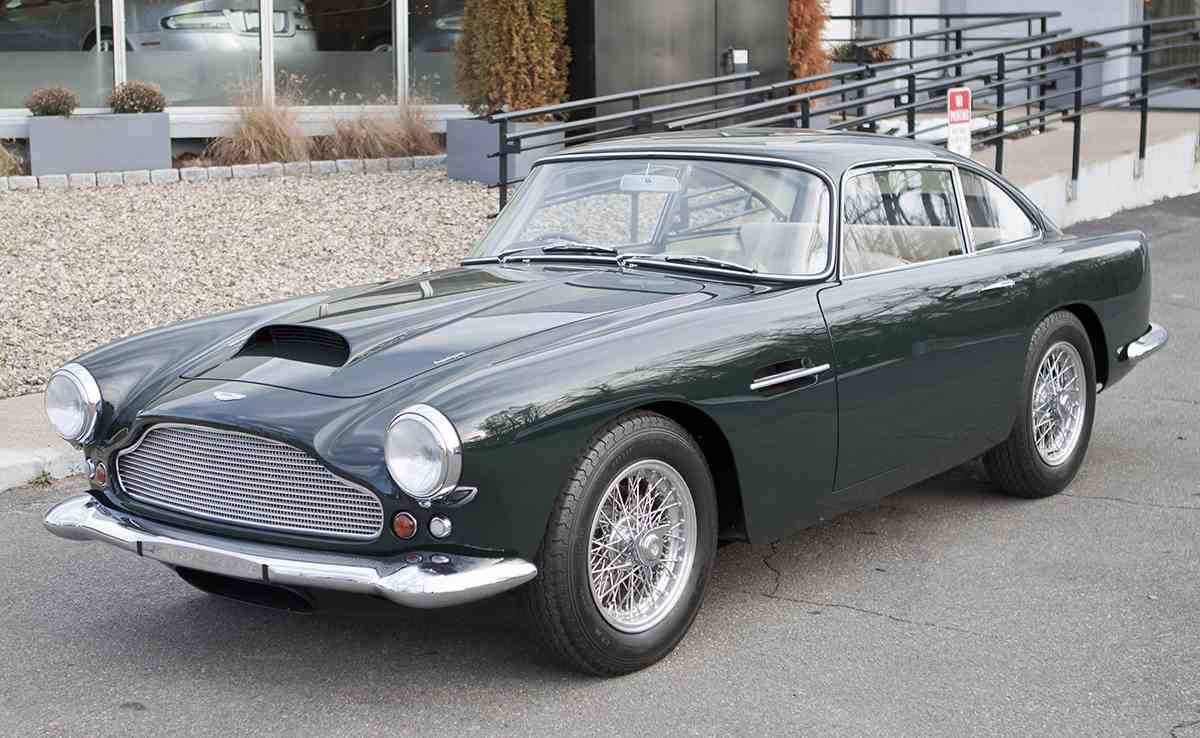 アストンマーティンDB4 | 名車文化研究所