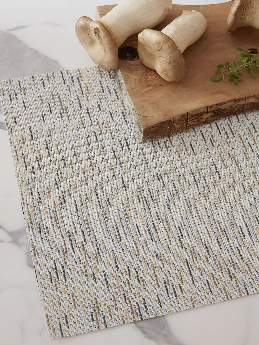 チルウィッチ ランチョンマット・ペッパー｜ランダムなベージュ