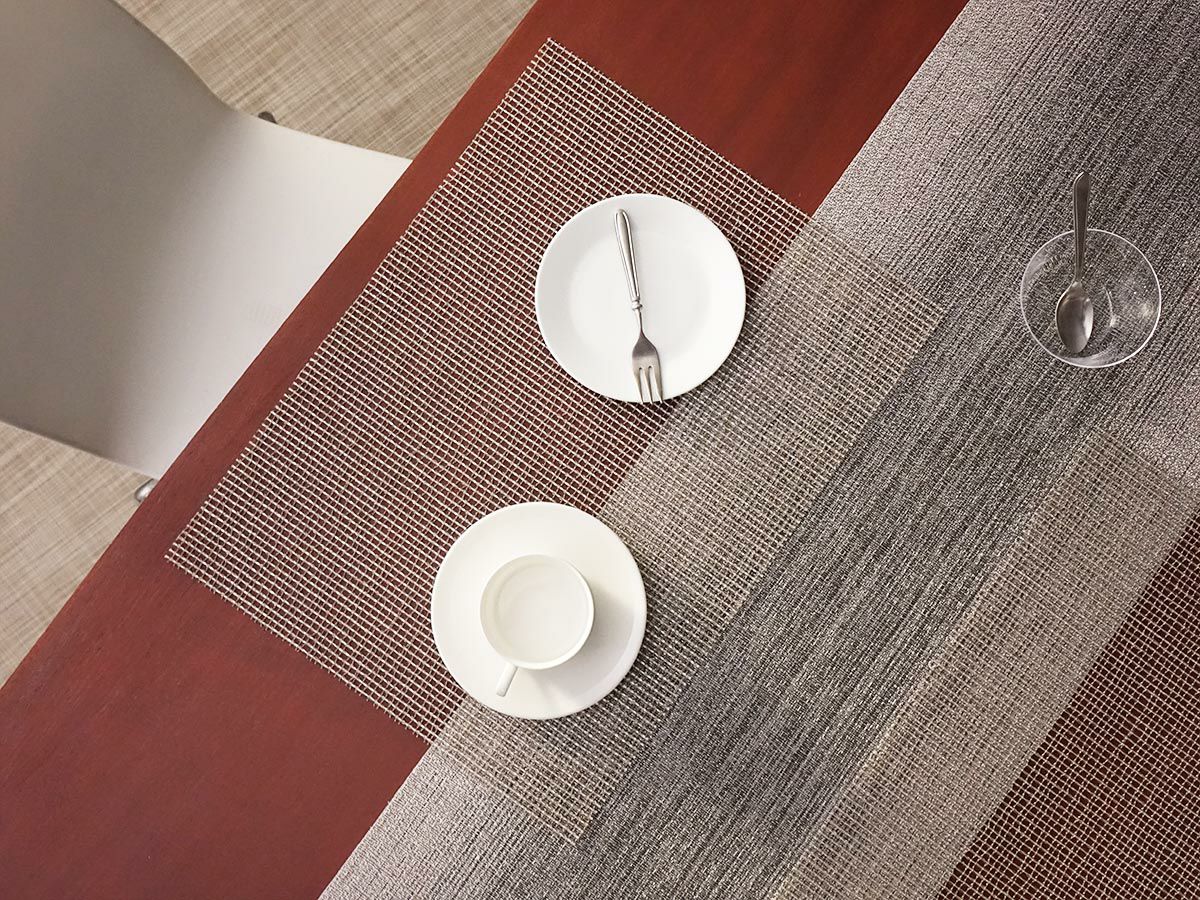 チルウィッチ ランチョンマット ラティス｜格子織りのシルバー