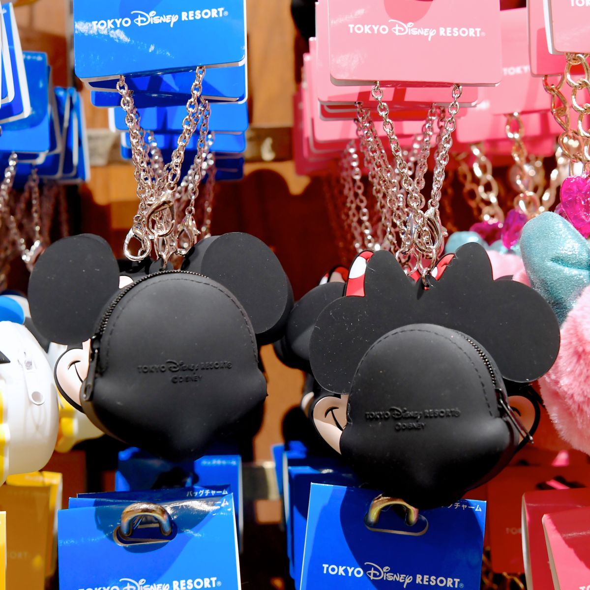 かわいいお顔シェイプ！東京ディズニーランド バッグチャーム・お土産 -