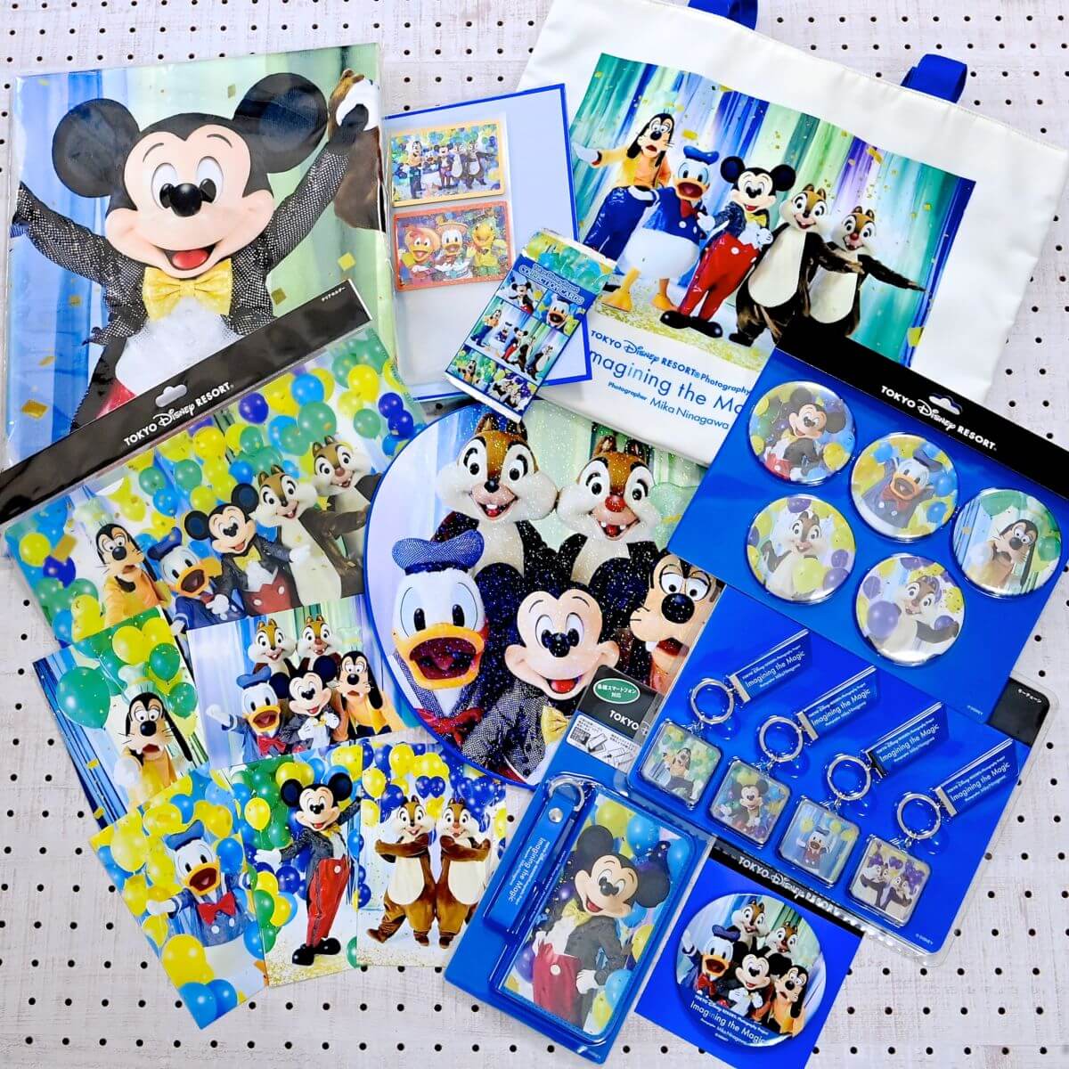 ミッキー＆フレンズとバルーンの華やかなグッズ！東京ディズニーランド