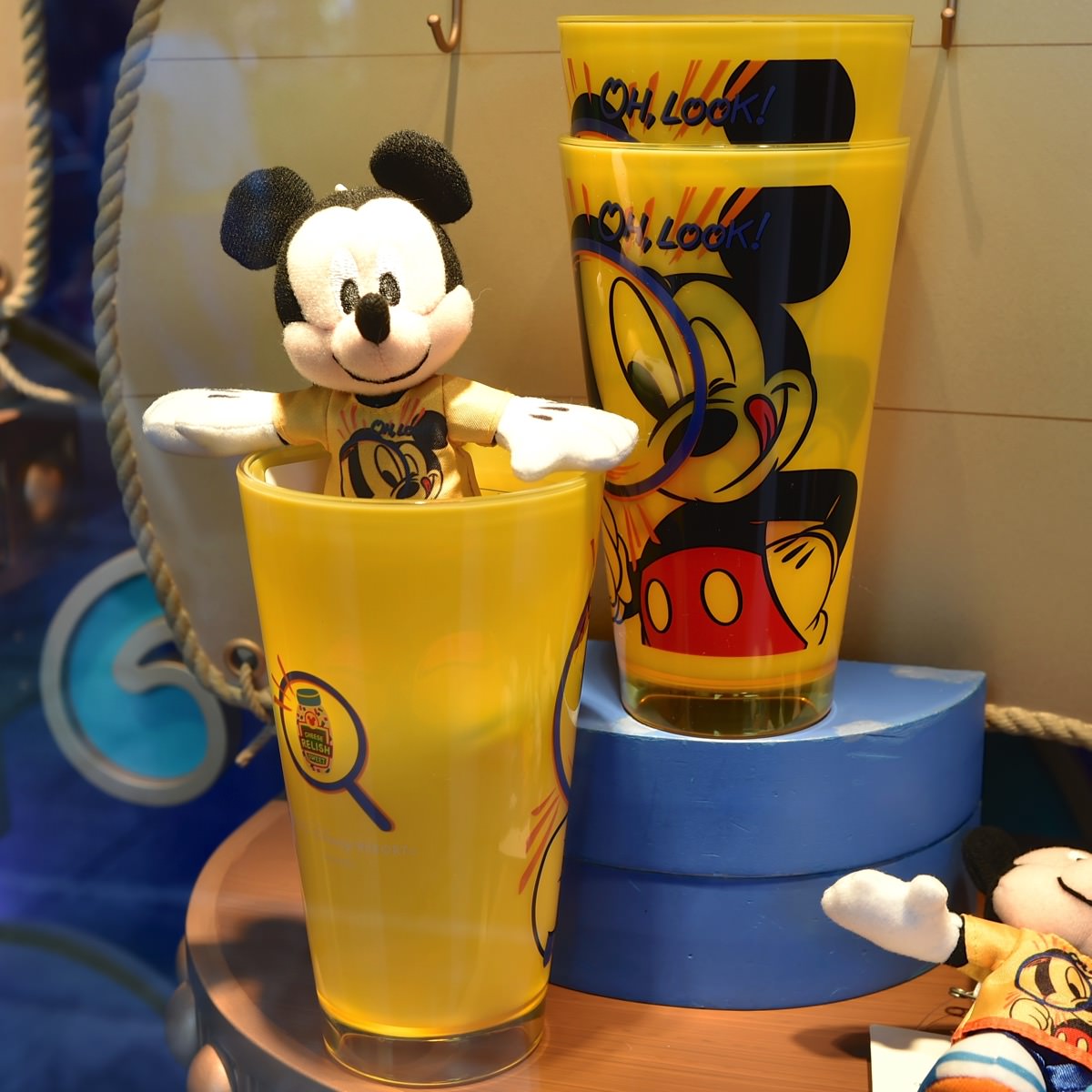 隠れミッキーを探すミッキーたちデザイン☆ディズニーランドのドリンク