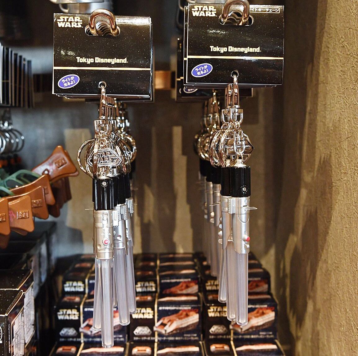 ライトが光るライトセーバー型も！東京ディズニーランド『スター