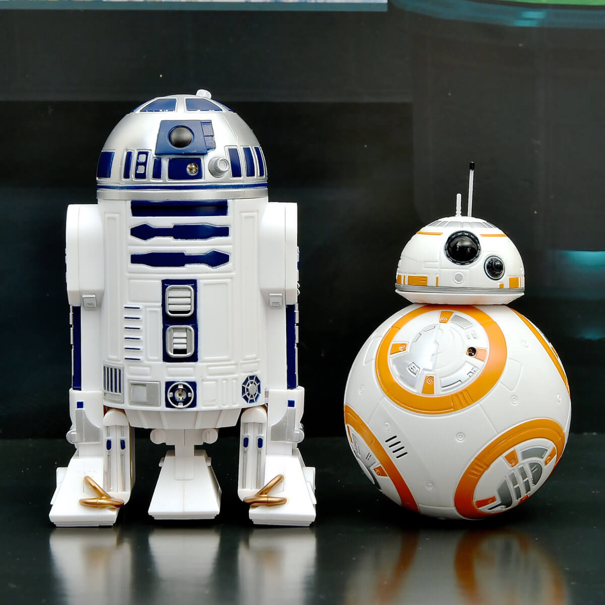 冷蔵庫の中でR2-D2、BB-8がしゃべる！Hamme「STAR WARS/Talking Fridge