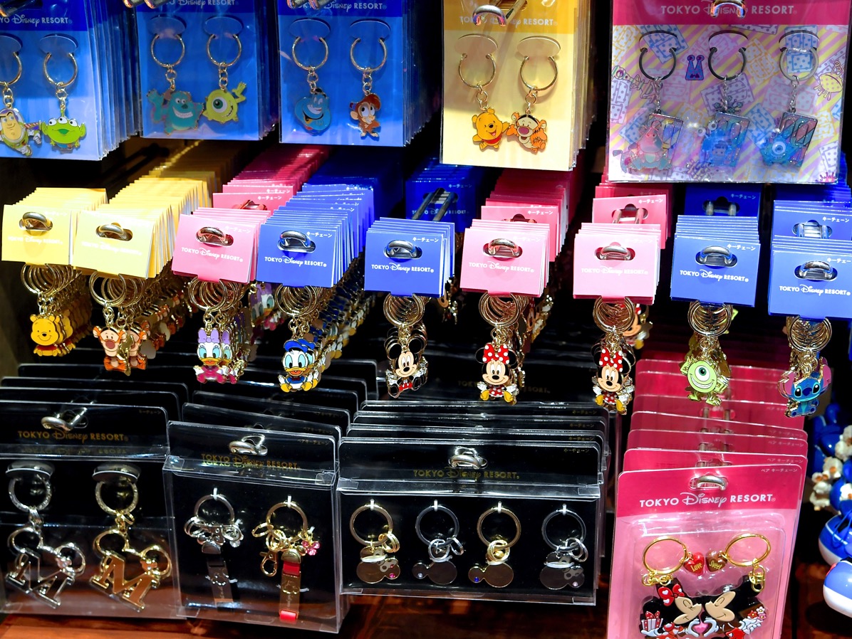 ゆらゆら揺れる！東京ディズニーランド キャラクターキーチェーン -