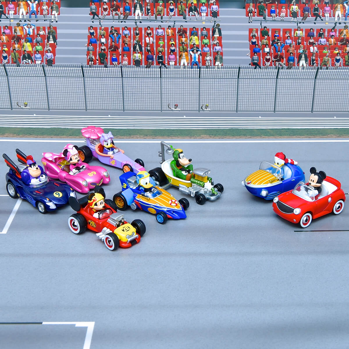 ミッキーマウスとロードレーサーズ』！タカラトミー ディズニートミカ -