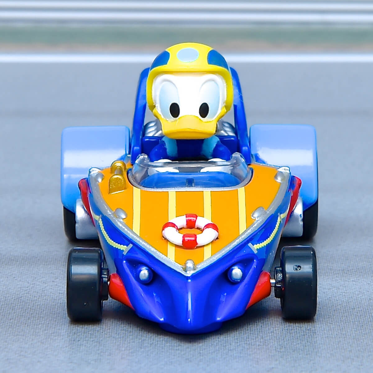 ミッキーマウスとロードレーサーズ』！タカラトミー ディズニートミカ -