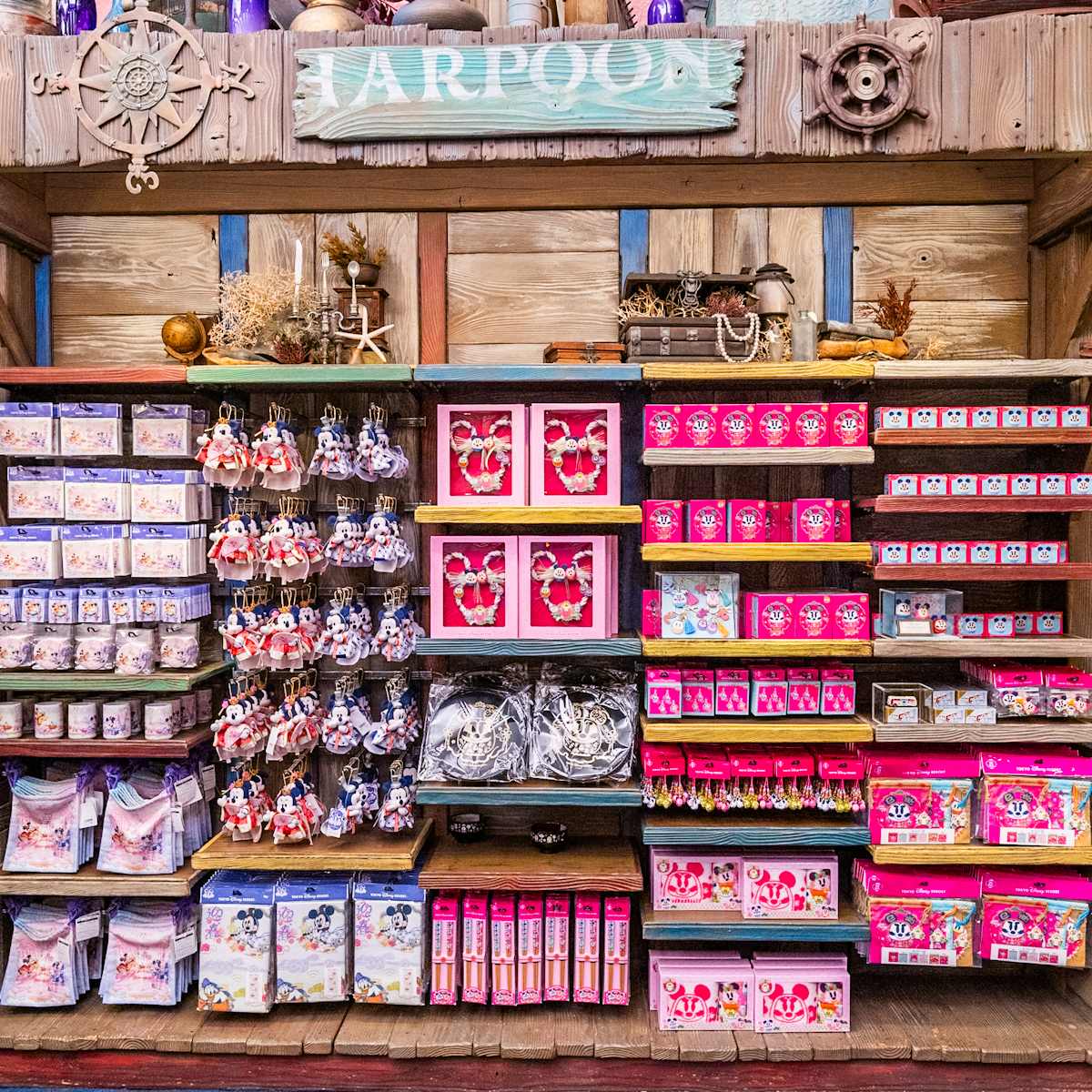 東京ディズニーリゾート2025お正月グッズ・お土産 -