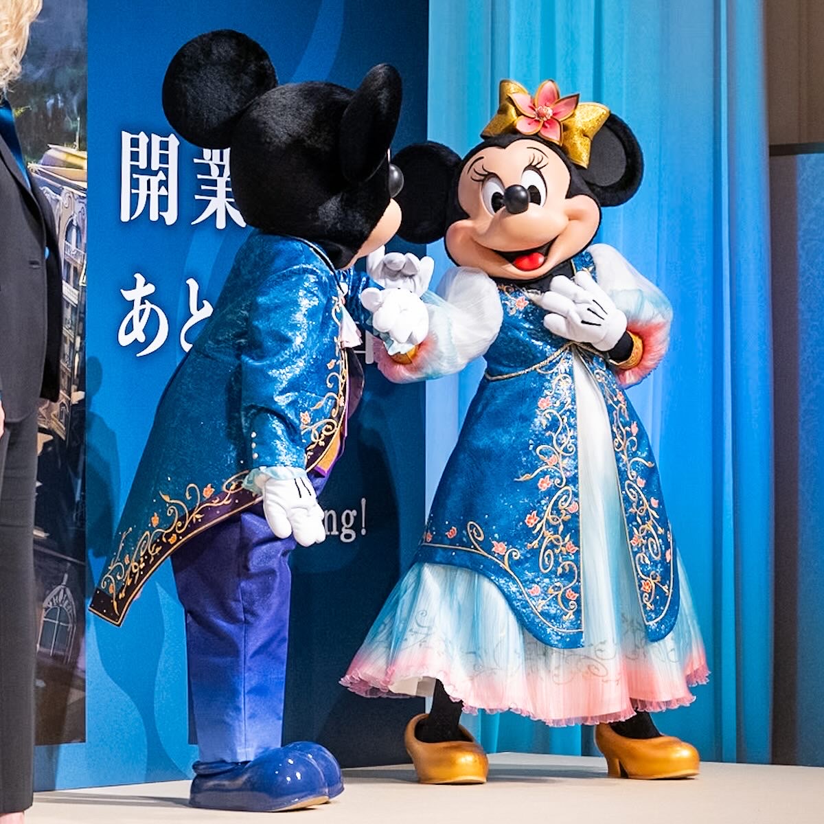 新コスチュームのミッキー、ミニー登場！東京ディズニーシー®8番目の新