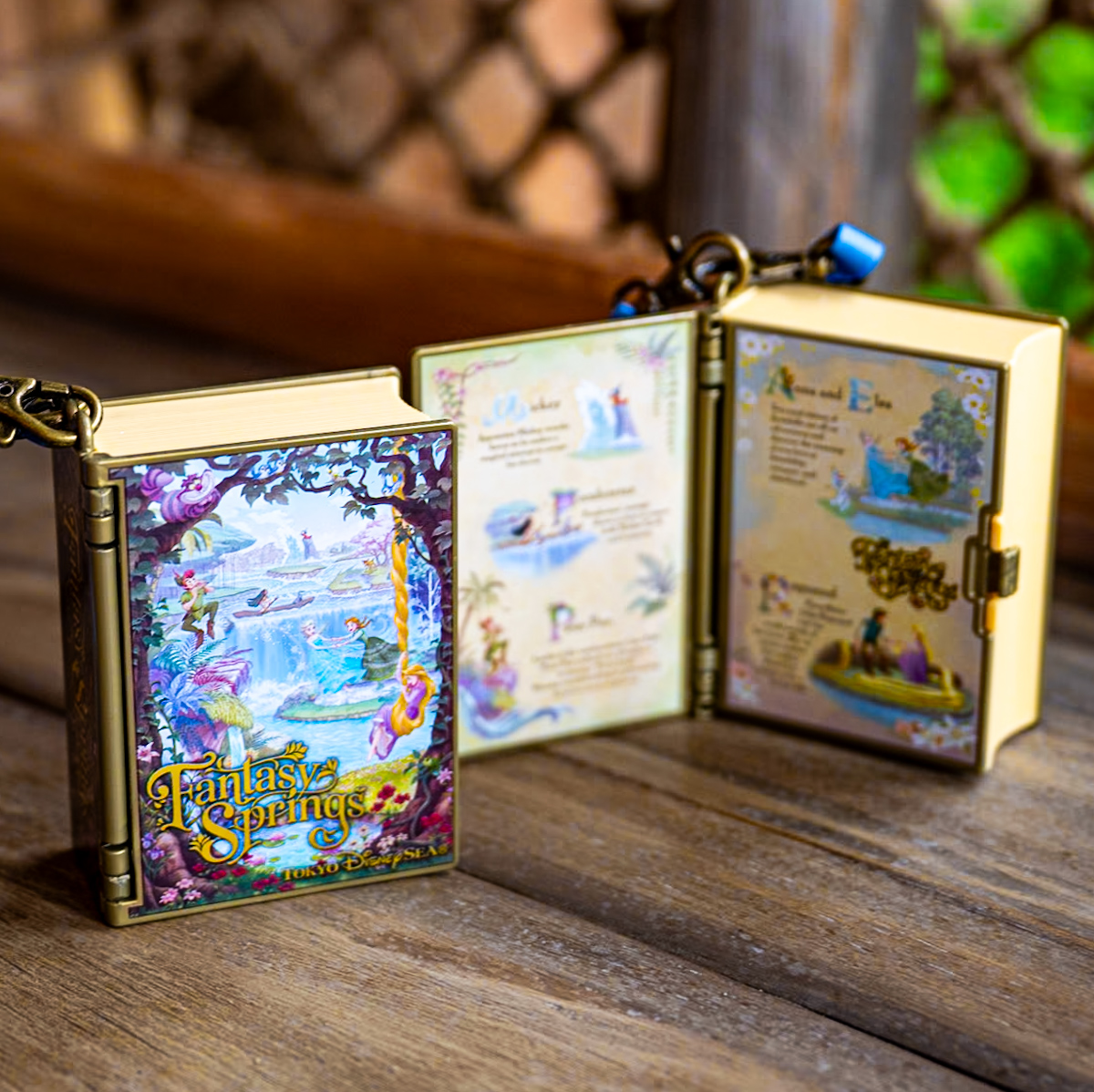 おしゃれな本型！東京ディズニーシー／ファンタジースプリングス ミニ