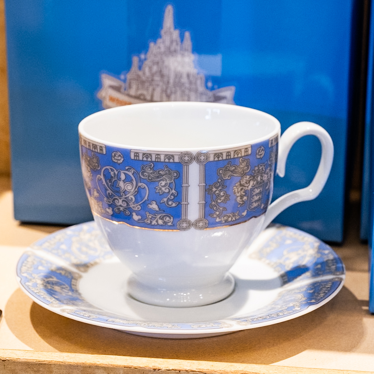 ギフトにもおすすめなノリタケ製！東京ディズニーランド カップ