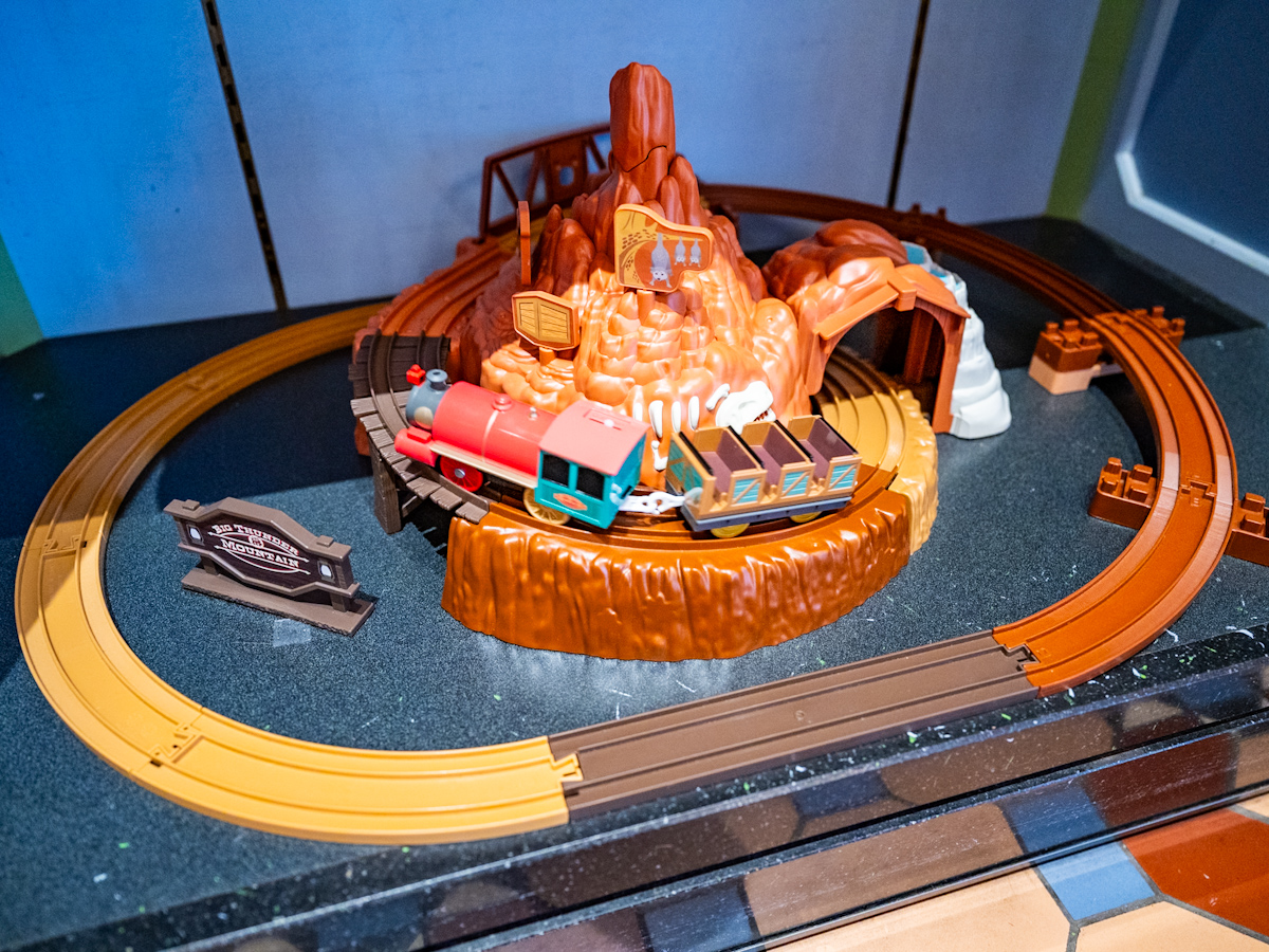 ビッグサンダー・マウンテンデザイン！東京ディズニーランド トレイン