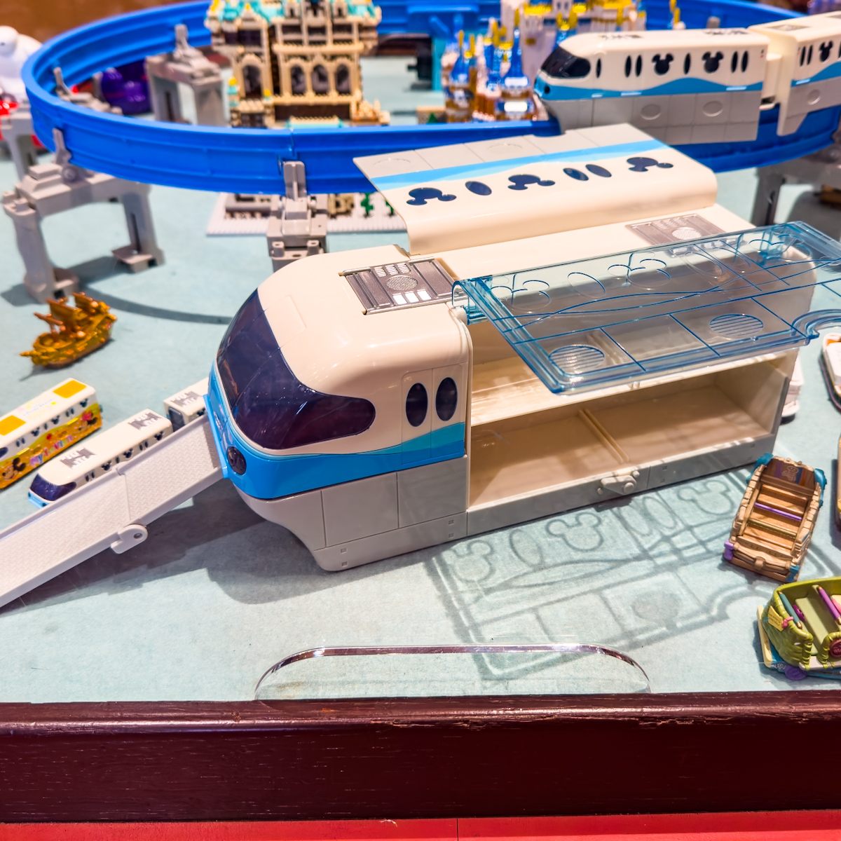 リゾートライナーデザイン！東京ディズニーリゾート ディズニー