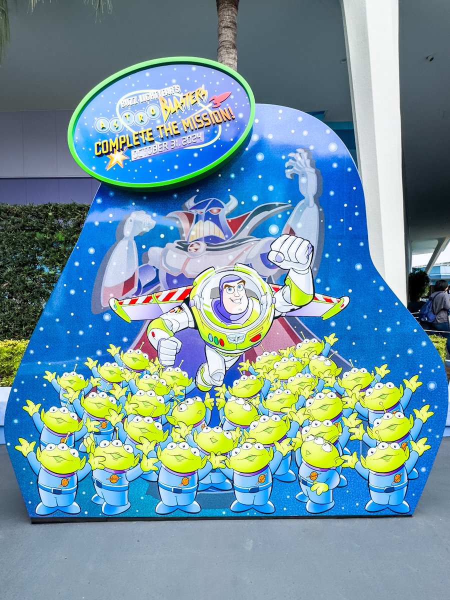 Mission Completeの文字を印字！東京ディズニーランド「バズ・ライト