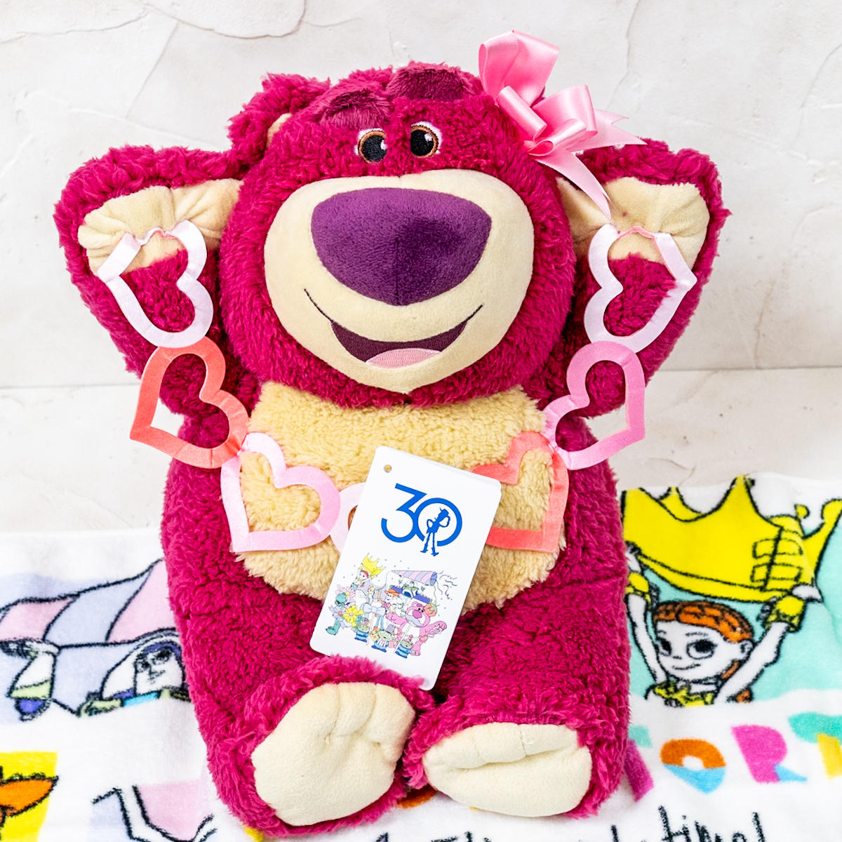 描き起こしのセレブレーションアートデザイン！ディズニーストア『トイ