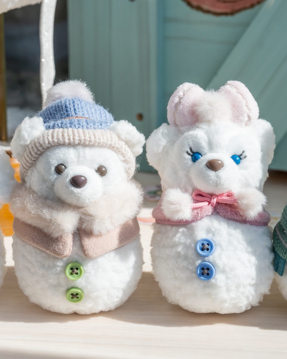 雪だるまやクリスマスデザイン！東京ディズニーシー”ダッフィー