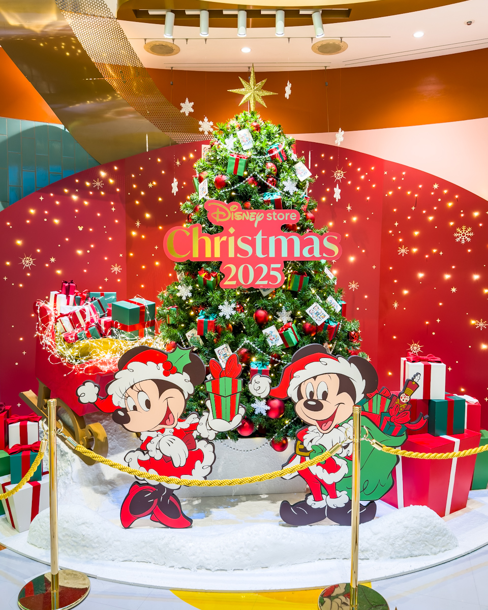 お菓子のアドベントカレンダーも！ディズニーストア2025クリスマスグッズ -