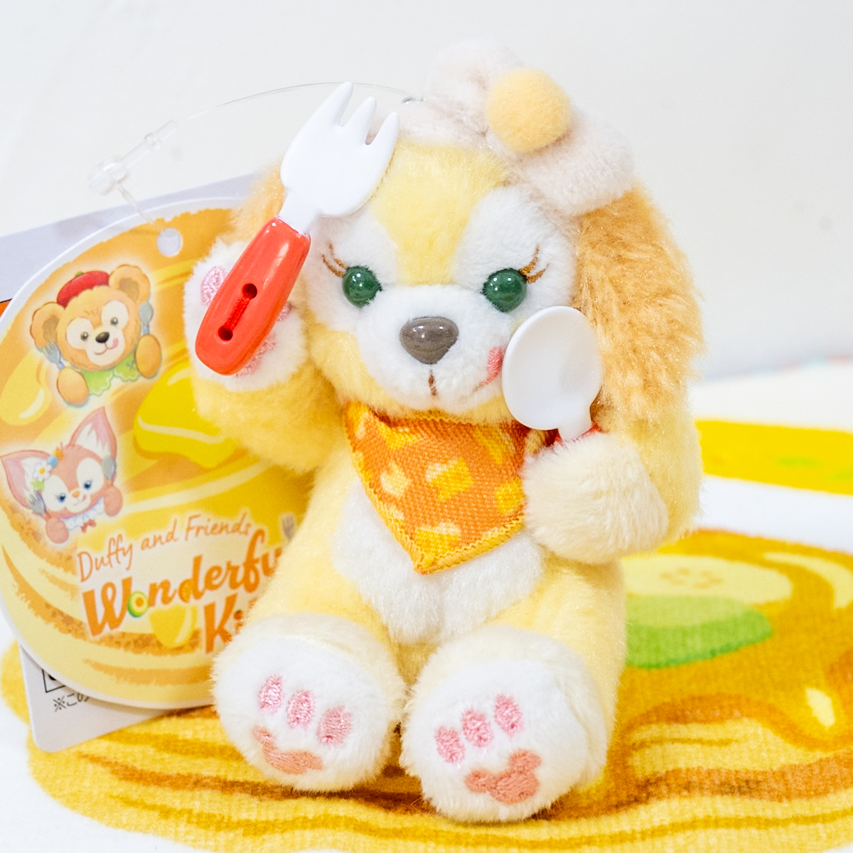 ぺろっと舌をだした姿がかわいい！東京ディズニーシー“ダッフィー