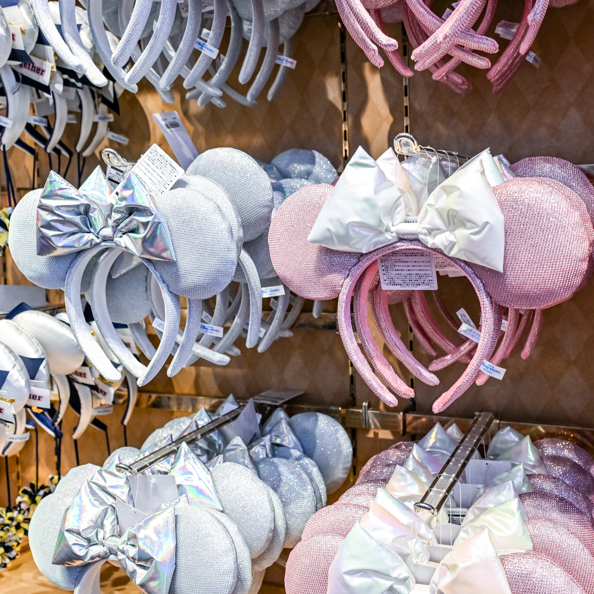 つやつやリボンデザイン！東京ディズニーランド ミニーカチューシャ