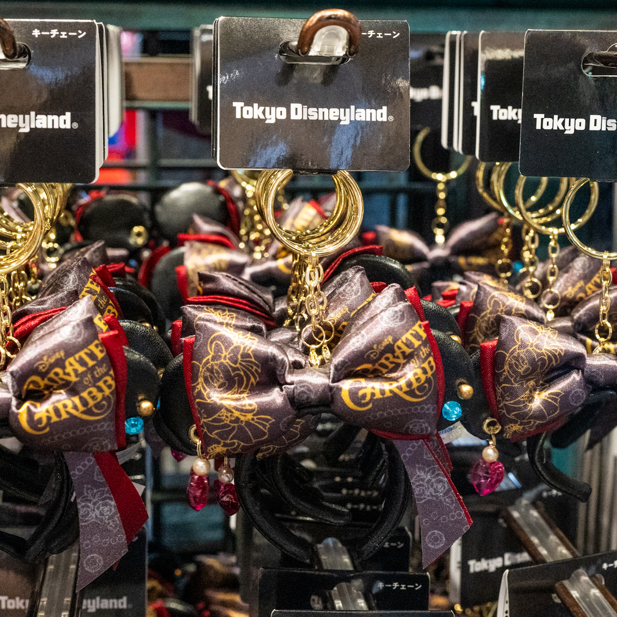 ミニーが仲間入り！東京ディズニーランド「カリブの海賊」グッズ -