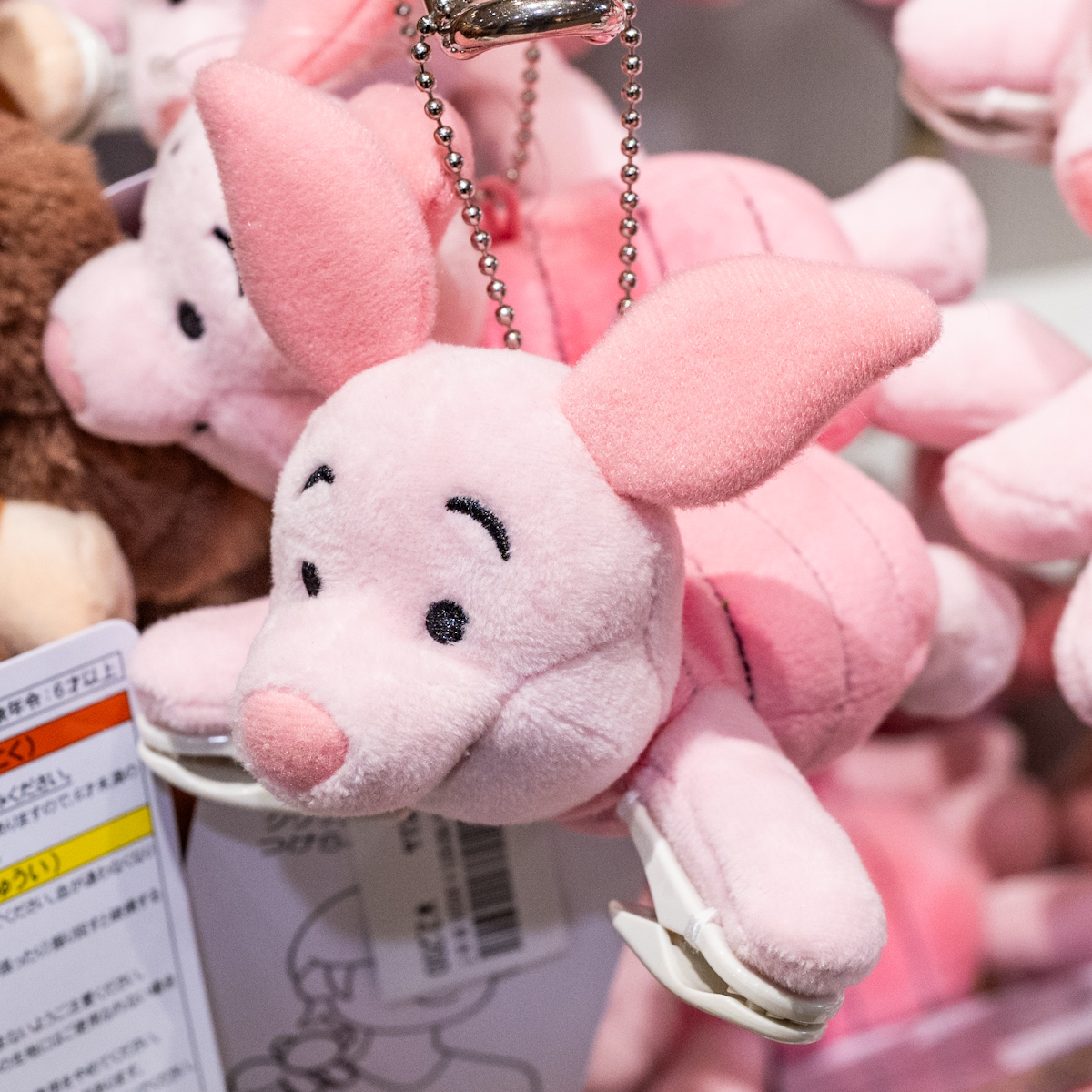 ピグレットが仲間入り！東京ディズニーリゾート『くまのプーさん』肩