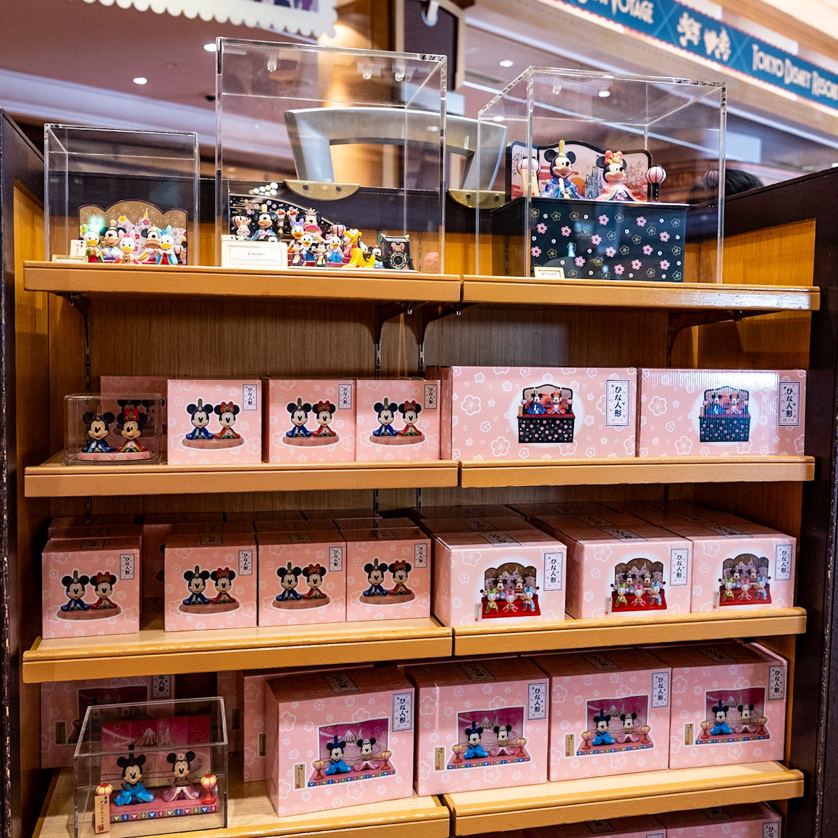 お内裏様、お雛様に扮したミッキーとミニー！東京ディズニーリゾート