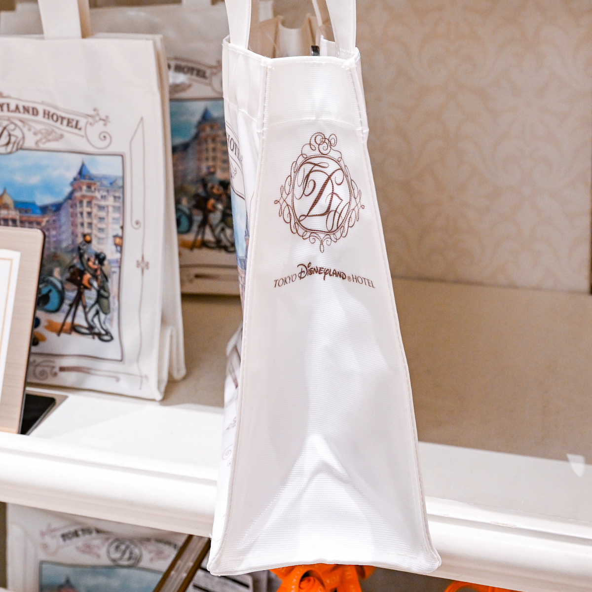 記念撮影をするミッキーたちがおしゃれ！東京ディズニーランドホテル