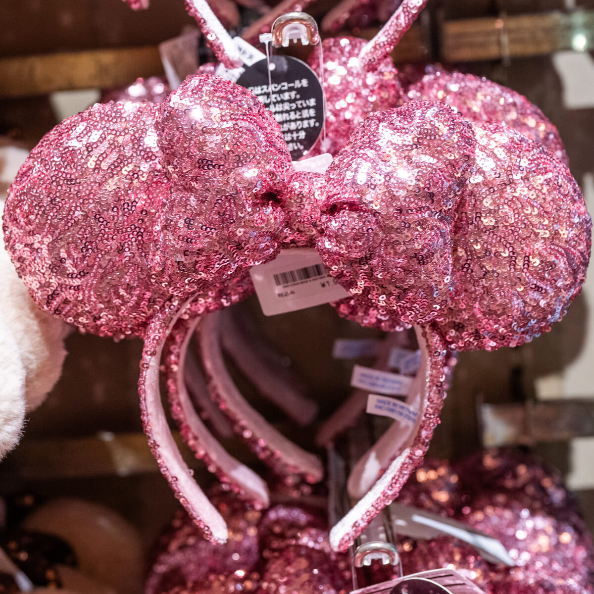 華やかなピンクとリボンがかわいい！東京ディズニーランド