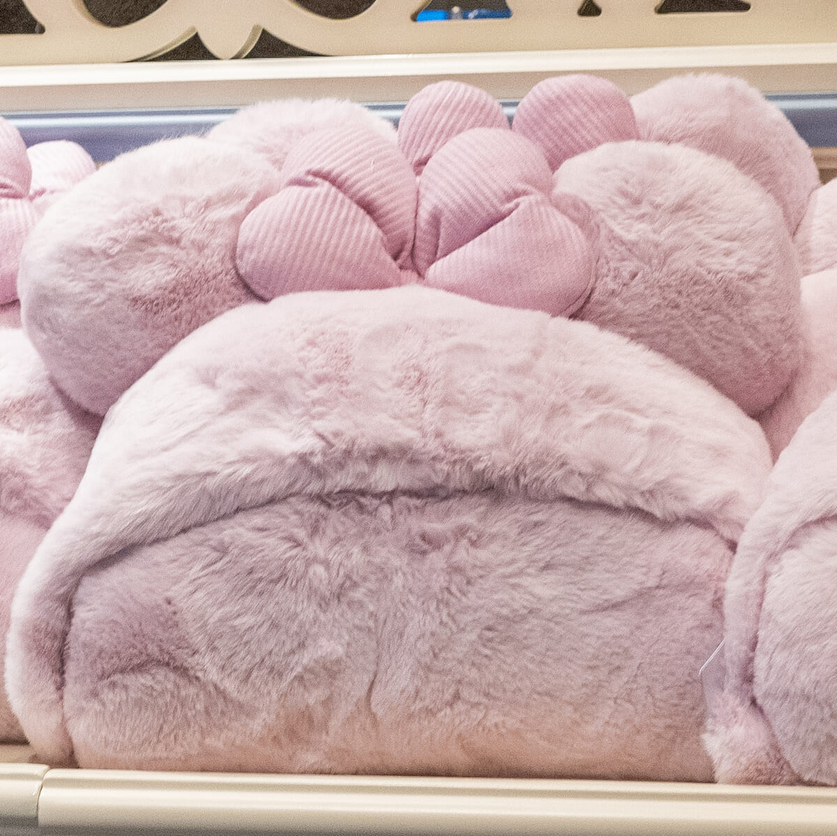 4WAYで使える冬の人気防寒グッズ！東京ディズニーランド｢ミニーマウス