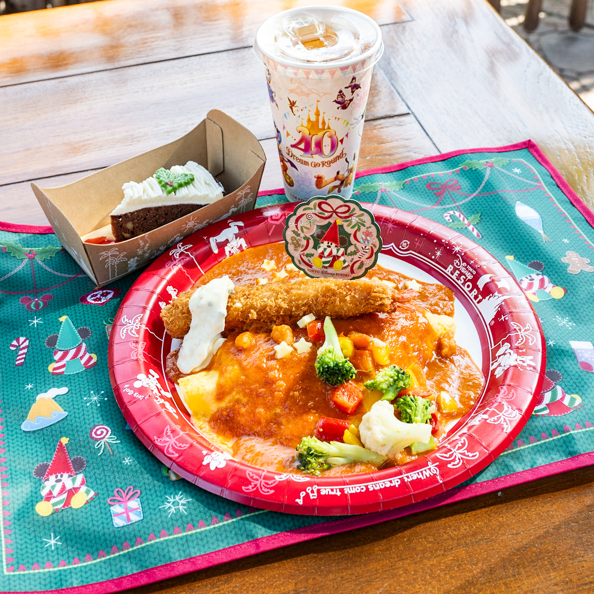 リバーシブルで使える！東京ディズニーランド”ディズニー・クリスマス