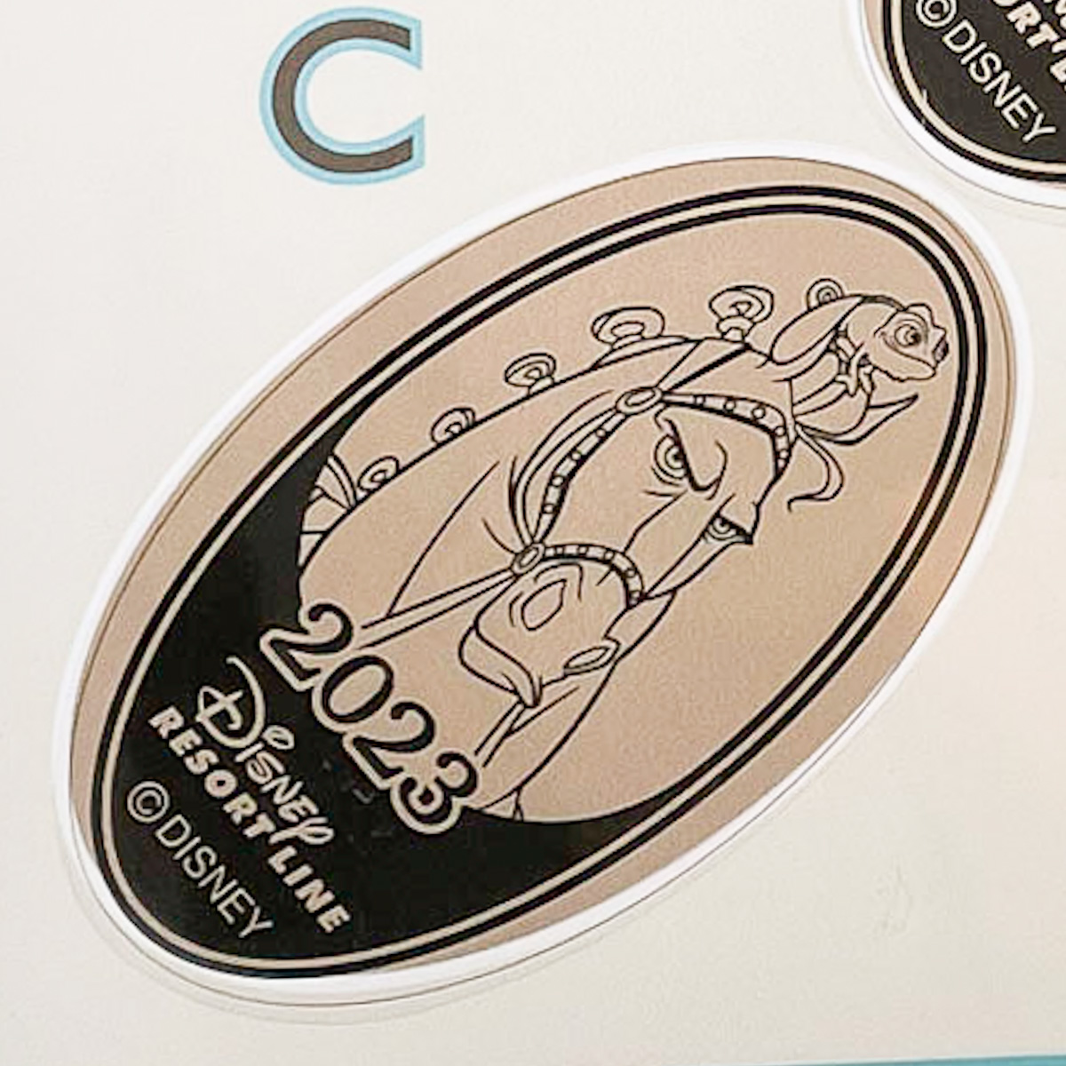 2026年版！東京ディズニーリゾート イヤリースーベニアメダル - 4