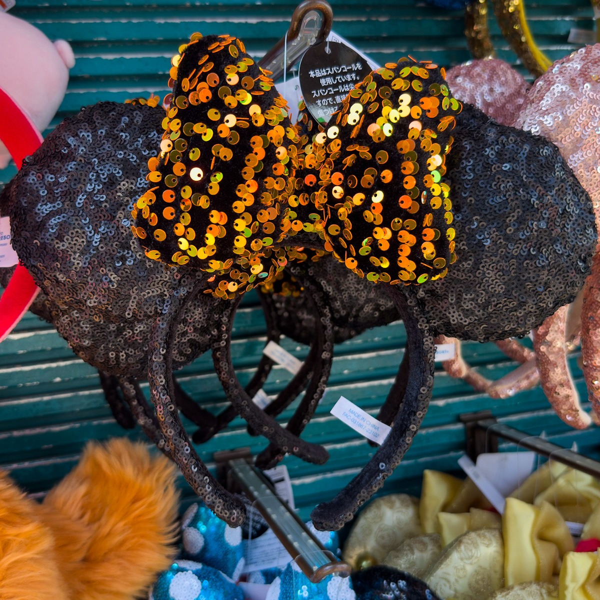 ハロウィーンをイメージしたオレンジリボン！東京ディズニーランド