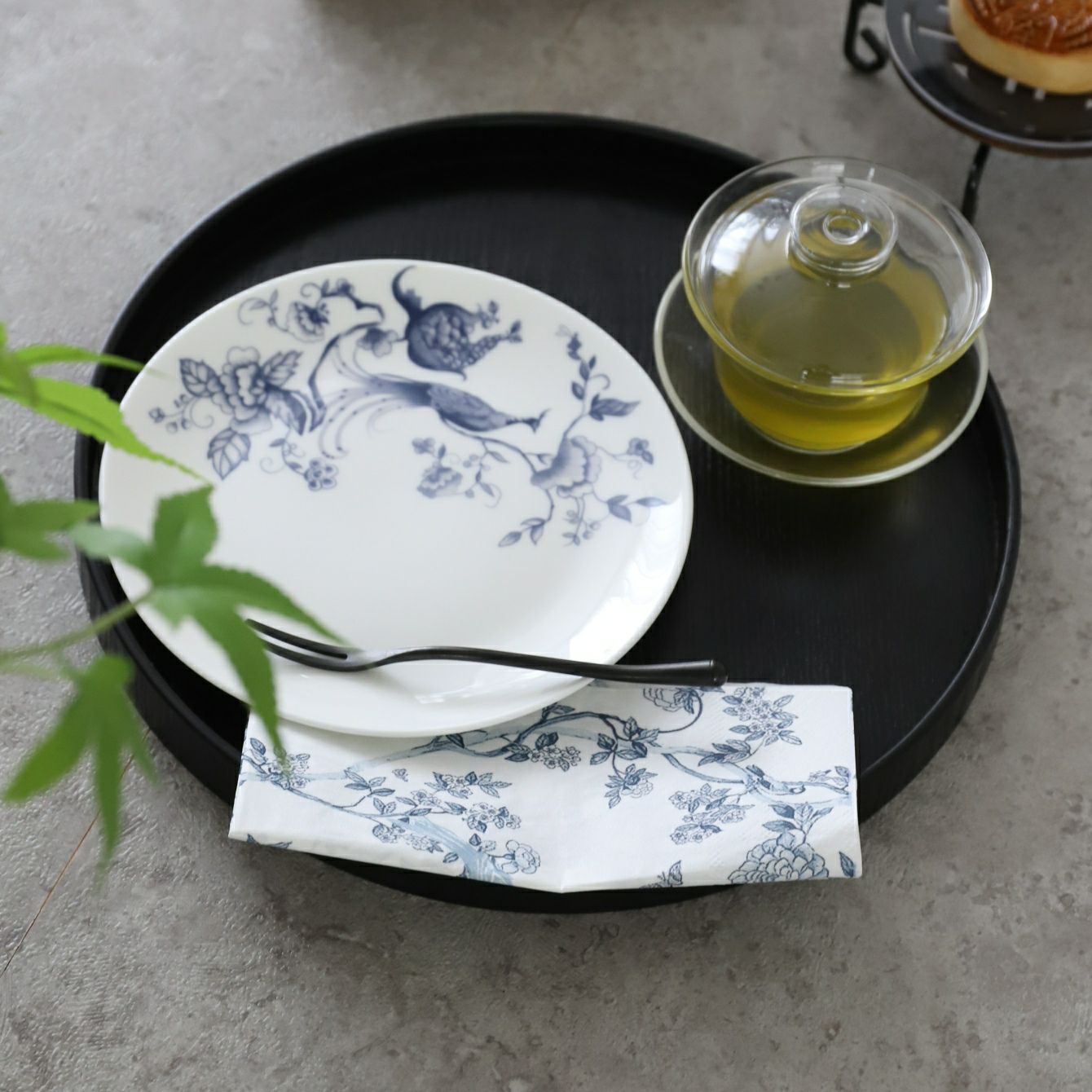 ボーンチャイナ 花鳥柄シノワズリブループレート皿｜大人おしゃれな