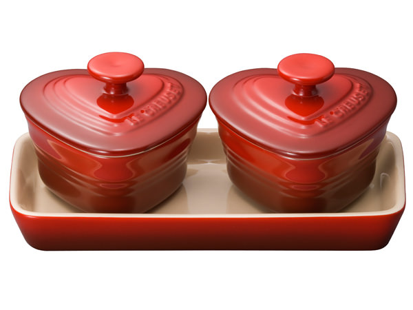 ル・クルーゼ＞のストーンウェア。かわいいだけじゃないその実力とは