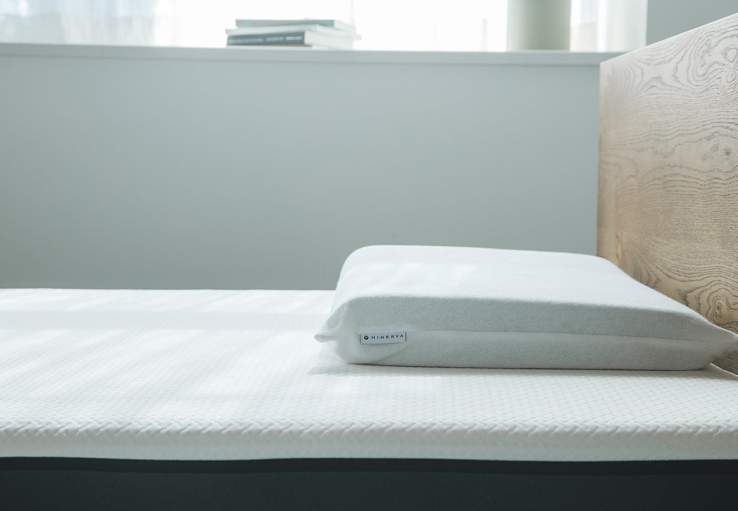 ミネルヴァマットレスプラスは高弾性素材で寝返りと起き抜けの身体を