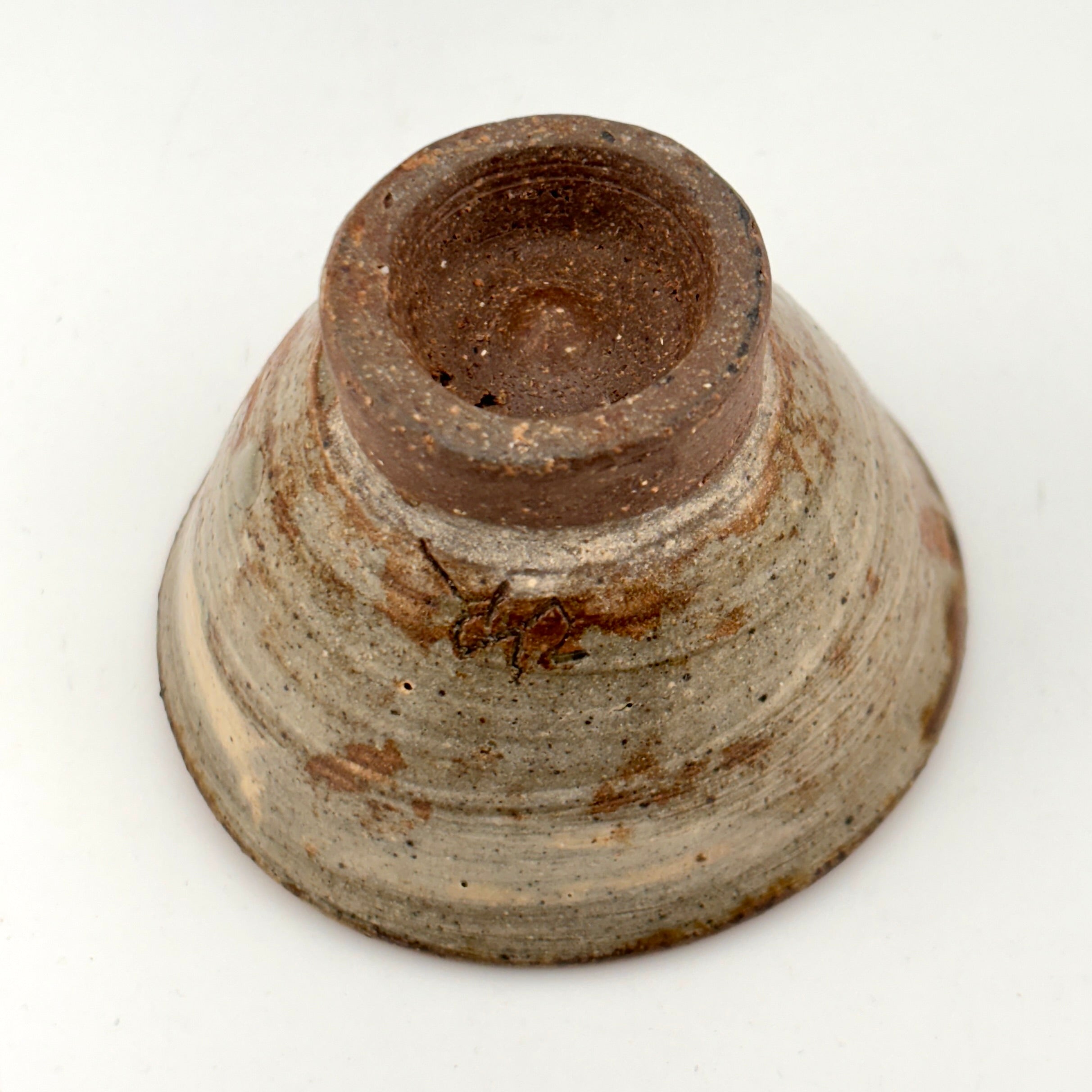 壺屋焼 人間国宝 金城次郎作 魚文ぐい呑 – 生活民芸 なかむた