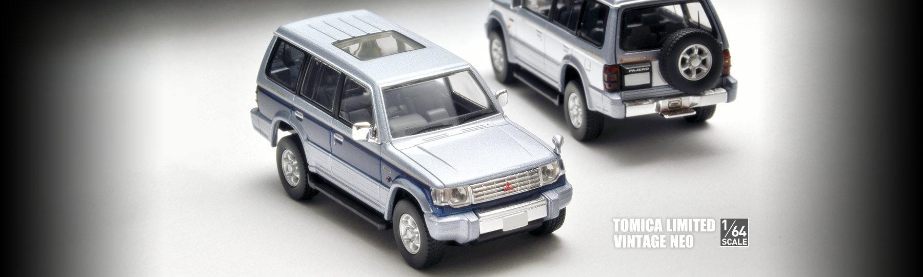 LV-N189a・LV-N189b パジェロ スーパーエクシードZ（銀/白）/（銀/青