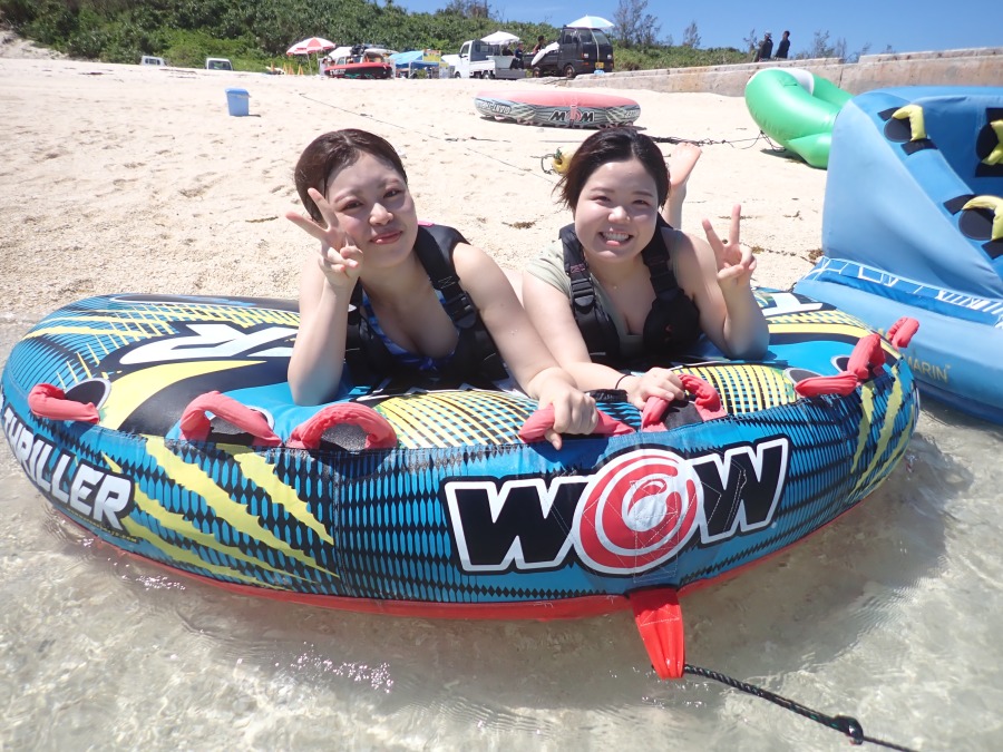 瀬底島周辺開催】バナナボートでポイントまで移動☆シュノーケリング