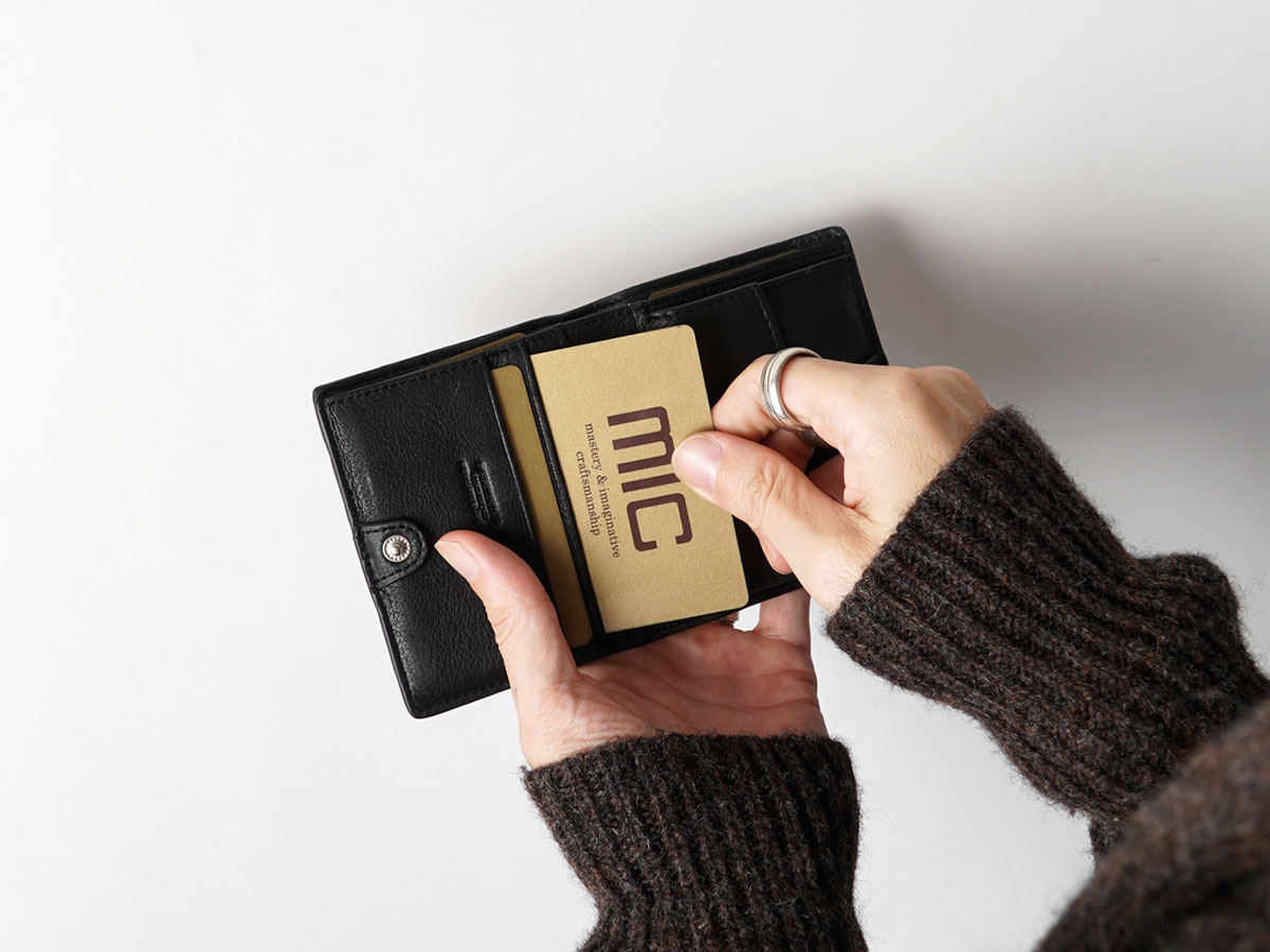 ブラックメッシュ 二つ折りミニ財布 | 革財布のお店mic (ミック)