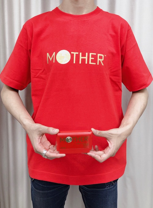 今日のゲームTシャツ：カセットと同じ色をチョイス！ほぼ日の「MOTHER