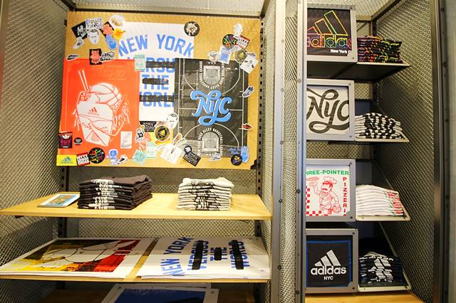 ニューヨーク アディダス限定お土産グッズ！5番街のアディダス